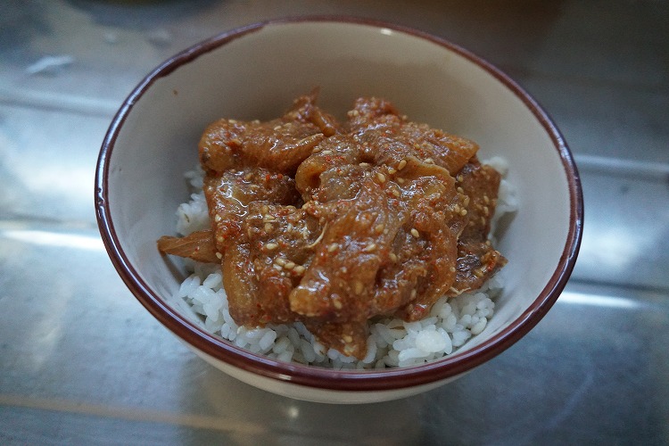 ブリのごま漬け丼