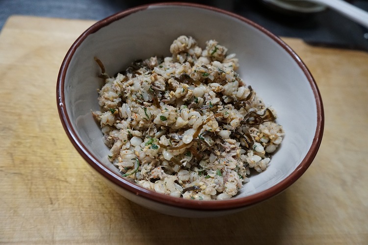 サバの水煮缶を使った混ぜご飯